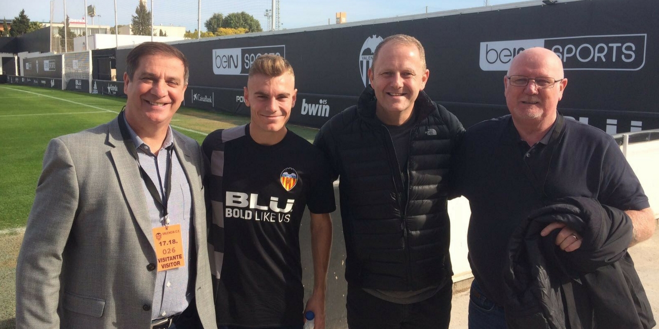 Tony Fitzpatrick visits Valencia CF