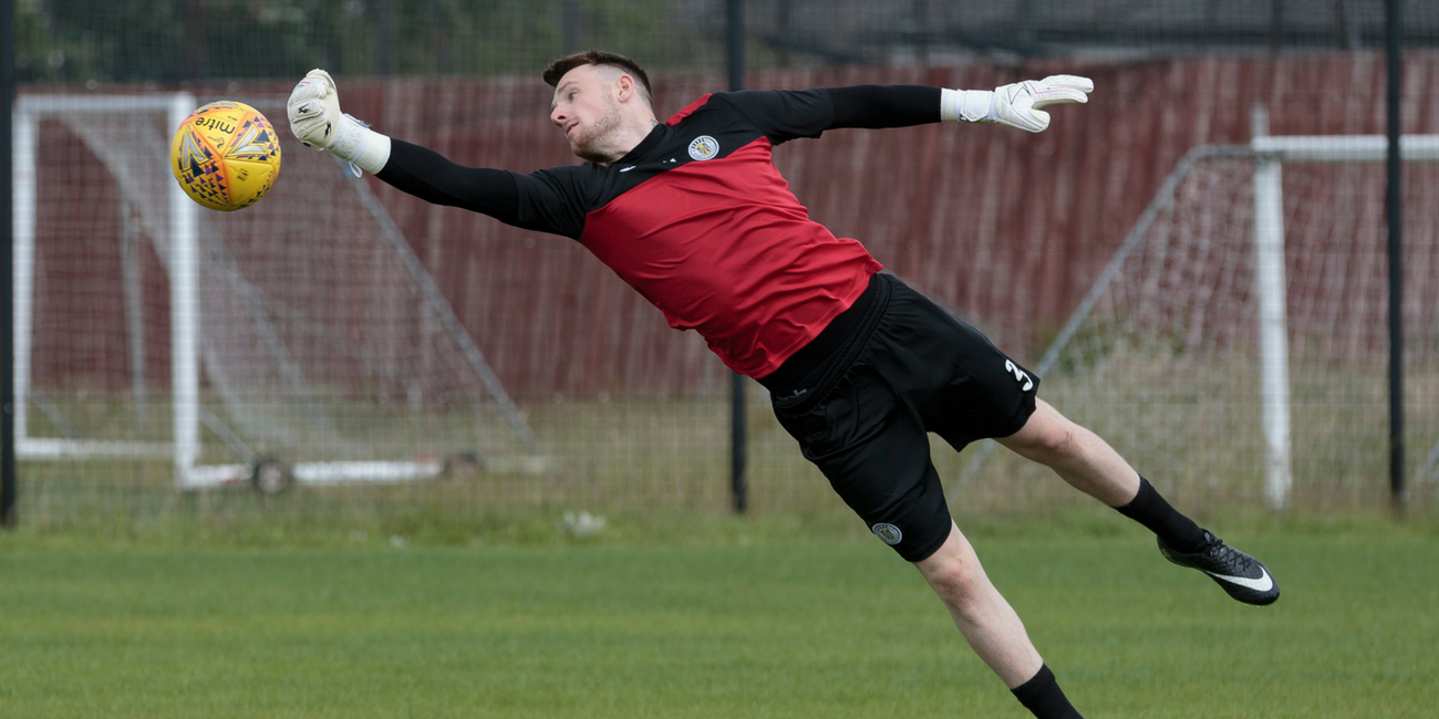 Ross Stewart leaves for Livi