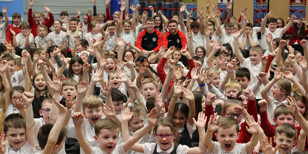 Toldholm Primary gets a visit from St Mirren