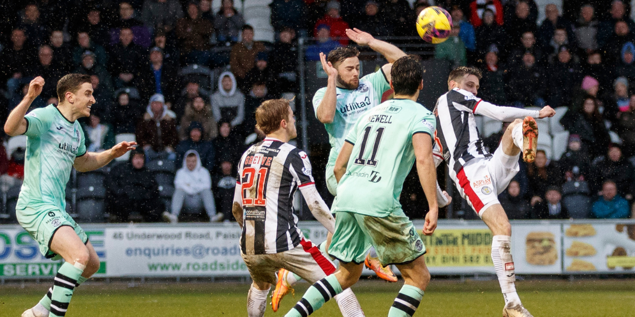 Saints' unbeaten home run comes to an end in scrappy game against Hibernian