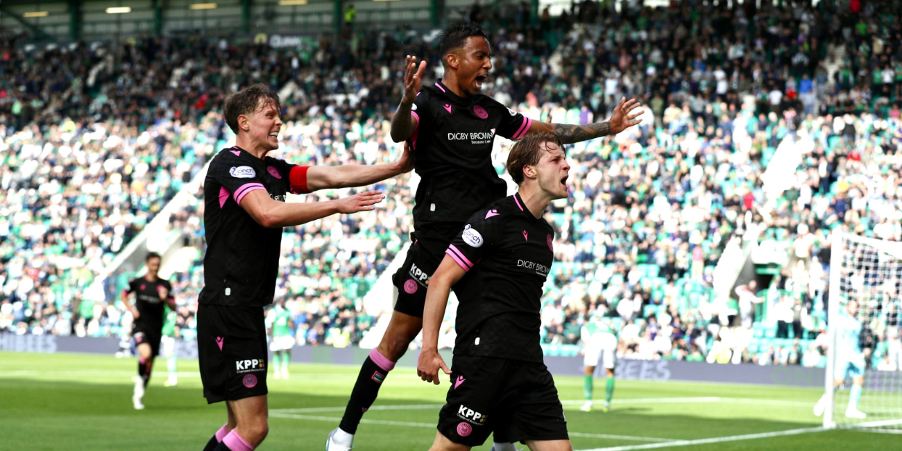 Late drama as Saints win at Easter Road on opening day