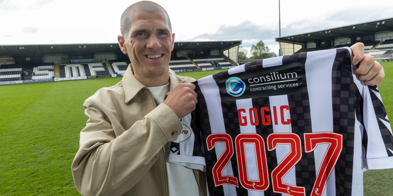 Delight as Alex Gogic signs a new three-year-deal 