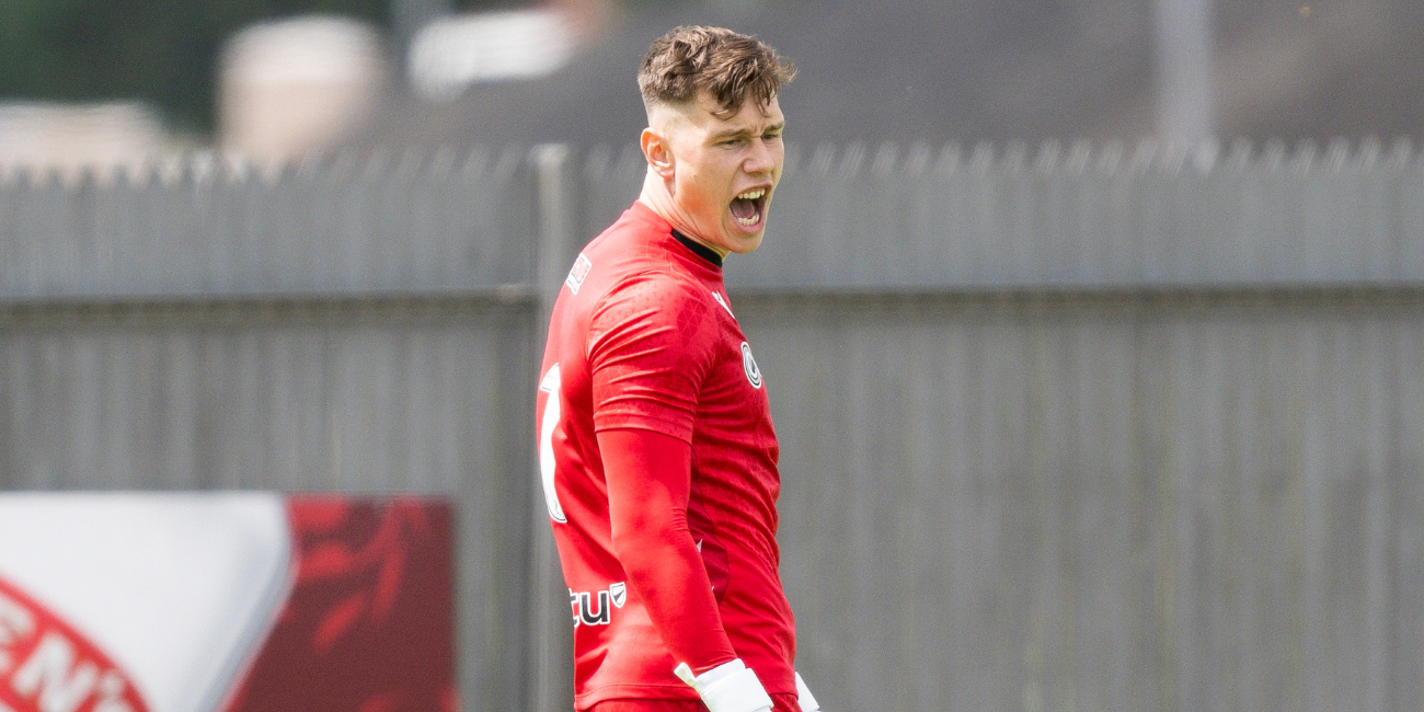 Peter Urminsky joins Glentoran on loan