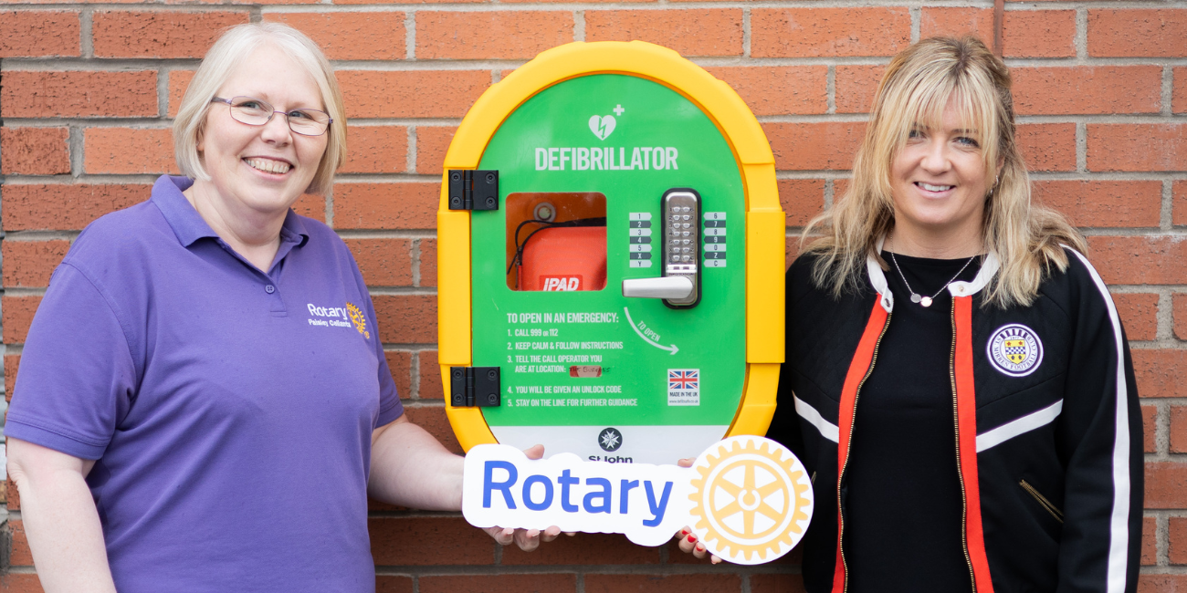 Defibrillator fitted at stadium thanks to kind donation