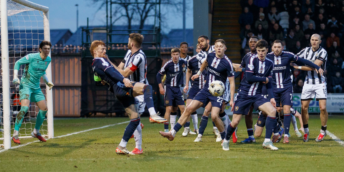 10 men Saints pick up point following goalless draw