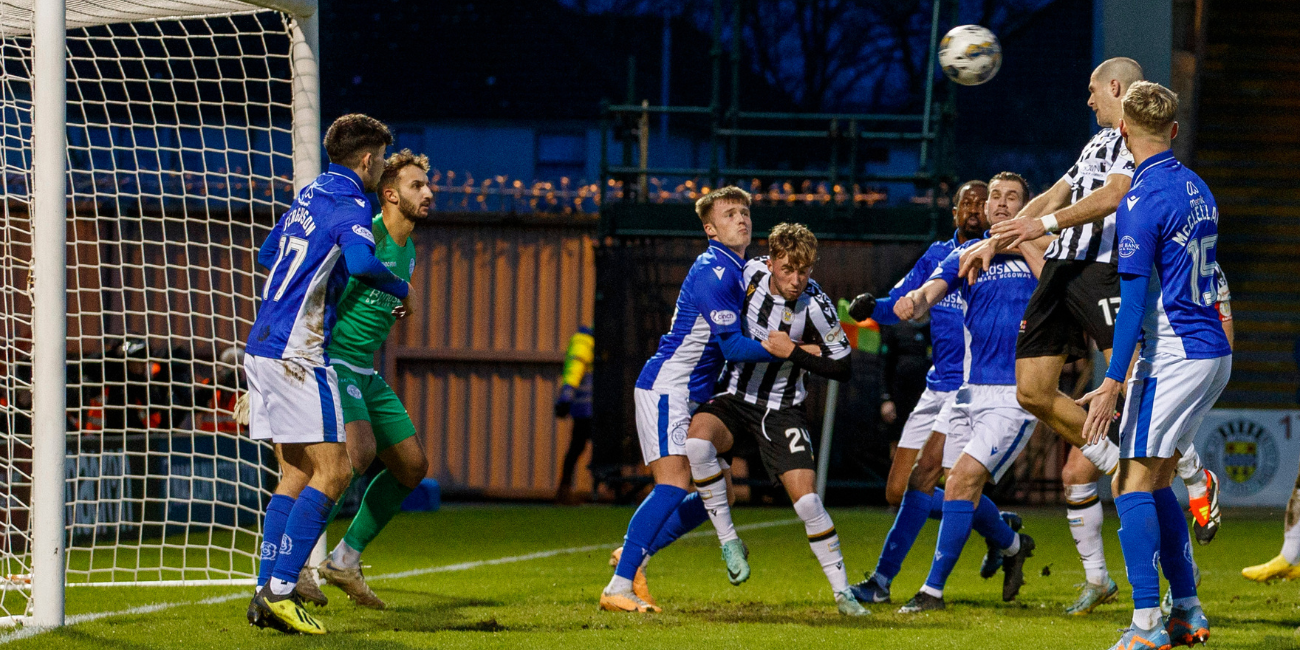 Alex Gogic bullets home header against Queen of the South.