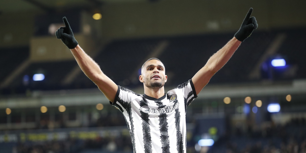 Mikael Mandron celebrates