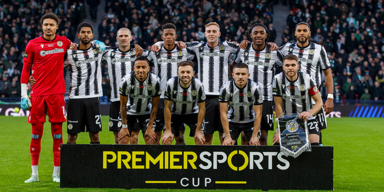 Team photo prior to kick-off