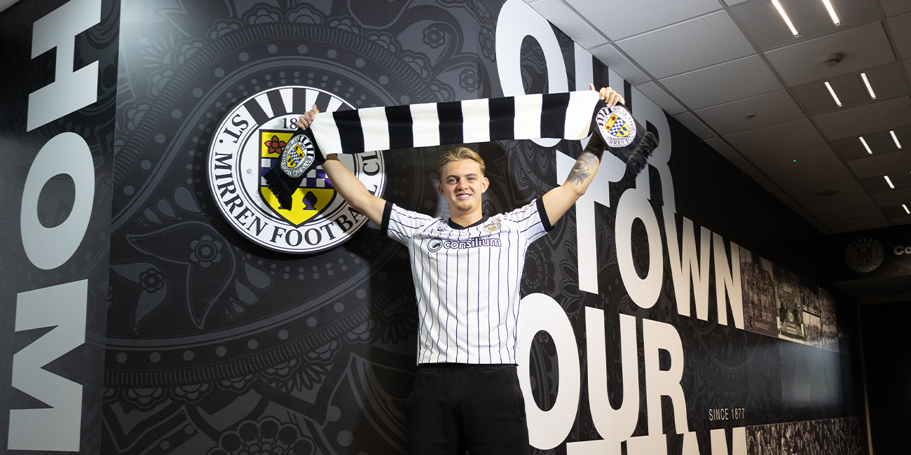 Ryan Carr with a St Mirren scarf